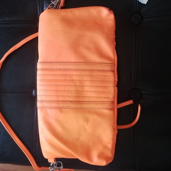 Jessica Simpson wristlet - Picture 4 of 7